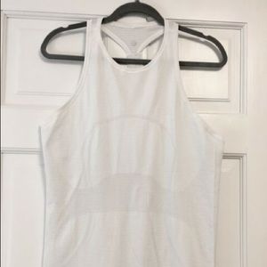 Lululemon run swiftly tech racerback. Size 4.
